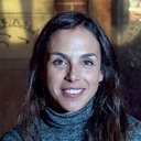 Paula Vives als Glòria