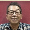 Jarwo Kwat als Opa Karni