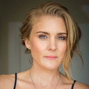 Aidee Walker als Ingrid Squire