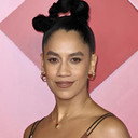 Amelie Dokubo als Laura