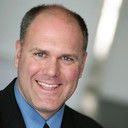 Austin Brooks als El Reno Cop