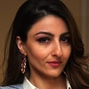 Soha Ali Khan als Pooja