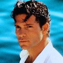 Ray Garaza als Student in Theatre