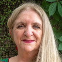 Paulina Hunt als Chapel Clerk