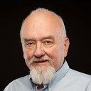 Alan Meyer als Veteran Reporter (uncredited)