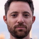 Maximiliano Zago als Simón