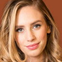 Dylan Penn als Diane