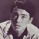 Isao Kimura als Katsushiro Okamoto