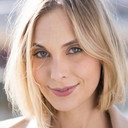 Davia Martelli als Elodie Wizman