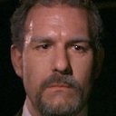 Bart Quentzel als Malcolm Hogarth