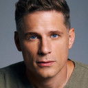 Matt Lauria als Joshua Folsom
