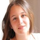 Emma Ninucci als Sarah