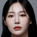 유라 als Yoon Na-yeon