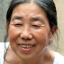 Lee Myeong-ja als Granny from the Towel Store