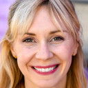 Beth Hoyt als Blonde Bridesmaid