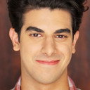 Joey Vahedi als Thomas