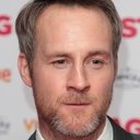 Peter McDonald als Doctor Henry