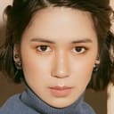 Laura Basuki als Natalie