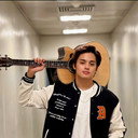 KD Estrada als Self