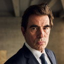 Claes Bang als Raymond
