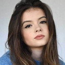 Emily Coates als Ashleigh Brennan
