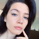 Mica Suárez als 