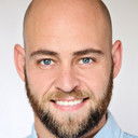 Charlie Bouguenon als Namibian Scientist