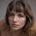 Aisleen McLafferty als The woman