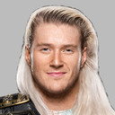 Lewis Howley als Elton Prince
