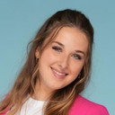 Héléna Bailly als 