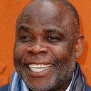 Basile Boli als Self