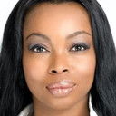 Phina Oruche als Female Model