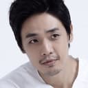 Yoon Sang-hoon als Legal Staff