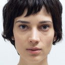 Irmena Chichikova als Roommate