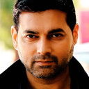 Reef Karim als Dr. Angelo Gamboa (uncredited)