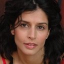 Yasmine Delawari als English Teacher