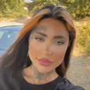 Parisa Abdollahi als Pixie