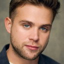 Leo Woodall als Vladimir