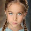 Jophielle Love als Blonde Little Girl (Junebug)