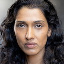 Arinder Sadhra als Midwife
