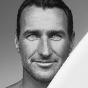 Joel Parkinson als Self