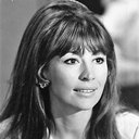 Nanette Newman als Nurse