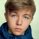 Austin Haynes als Scruffy Little Boy