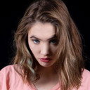 Anna Clary als Parker Blaine
