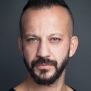 Rıza Kocaoğlu als Kağıt Toplayıcı