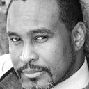 Xuan Fraser als Policier