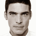 Eduardo Sobral als Bar client