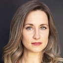 Ashleigh Domangue als Linda Brennan