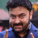 Saheb Chatterjee als Joy Mama