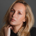 Marisa Cruz als Laura